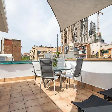 31mai1043 - Sunny Terrace Sagrada Familia Apartment
